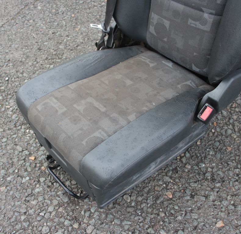 ISRI SUSPENSION SEAT RIGHT HAND