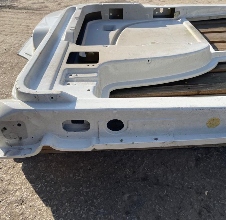 LEFT HAND DOOR UGN U300, 400, 500