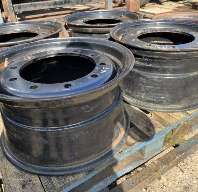 UNUSED 10 BOLT 11X20 RIMS