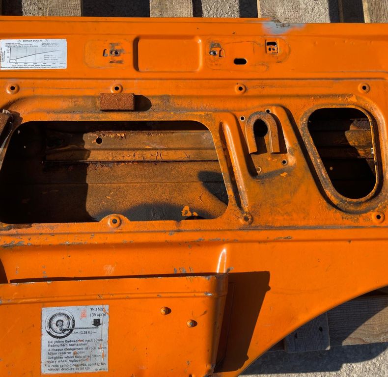 LEFT HAND DOOR SBU U1000-2450