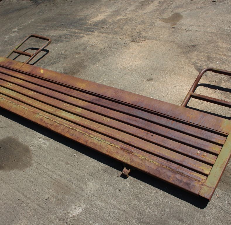 USED TAILGATE U1700L