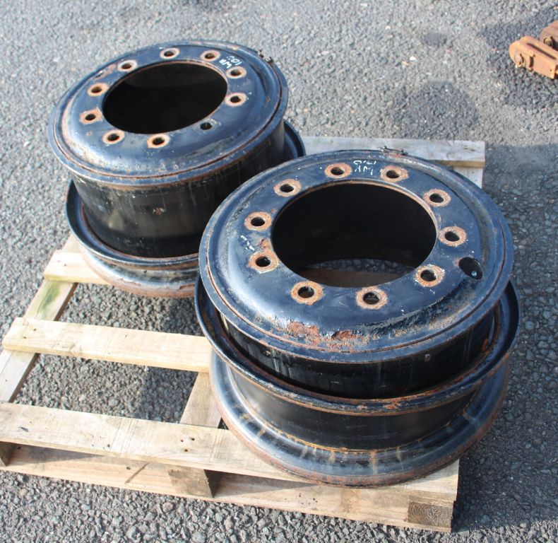 10 BOLT 10X20 TUBELESS RIMS