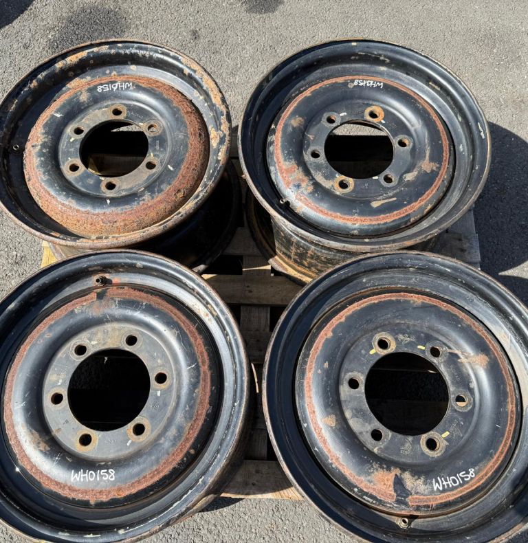 SET 4 USED RIMS 424 401 0801