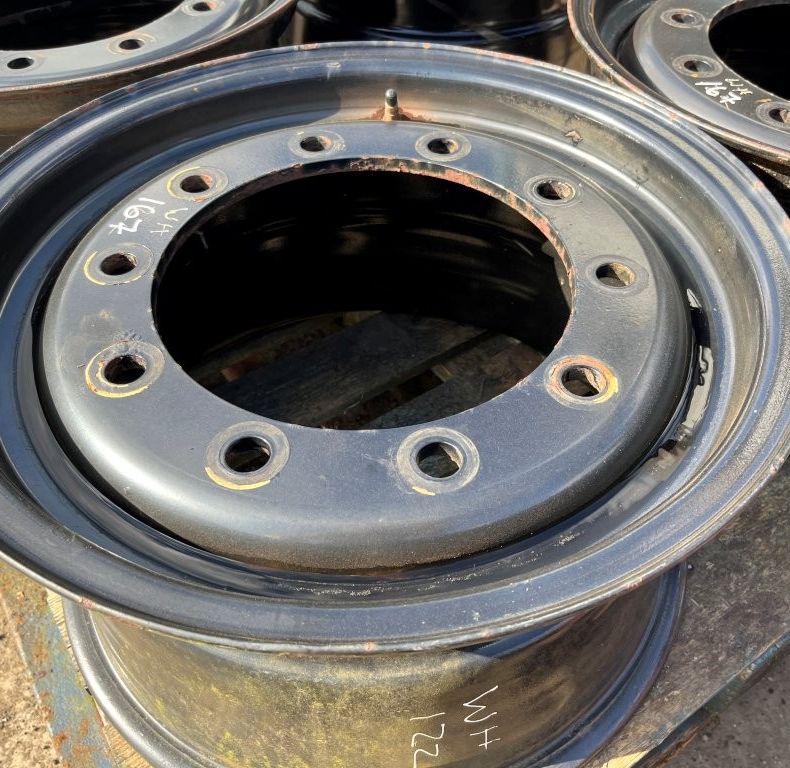 UNUSED 10 BOLT 11X20 RIMS