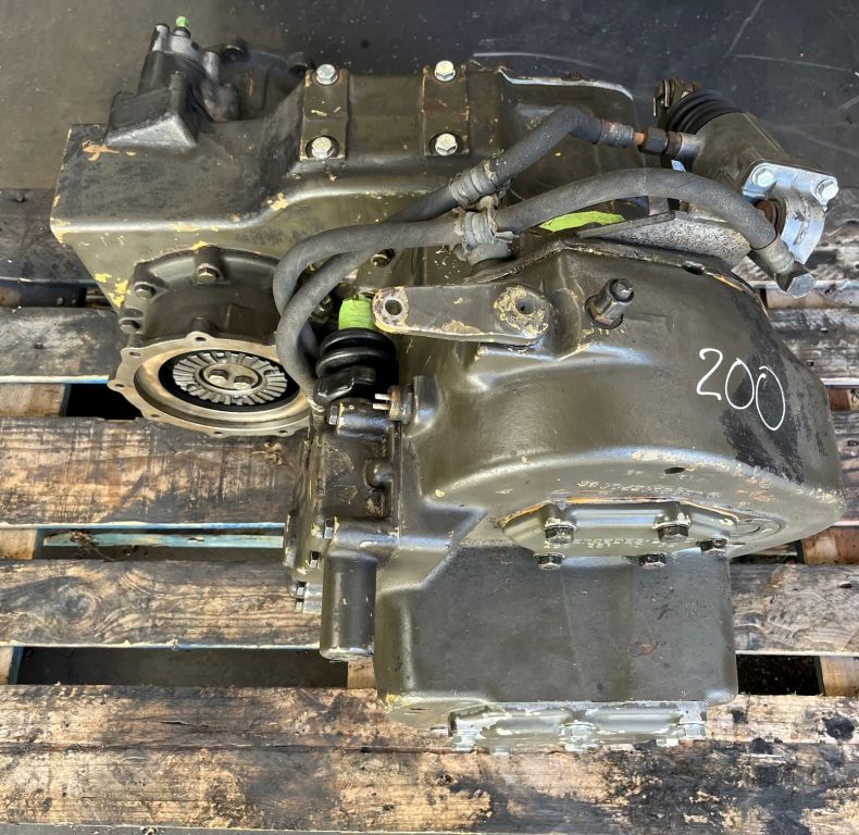 REPAIR CUSTOMERS UNIMOG GEARBOX