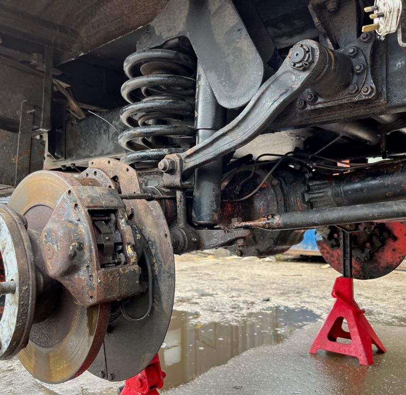 DISC BRAKE FAST AXLES