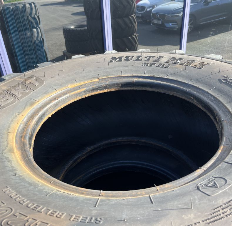 425/75R20 BKT x4