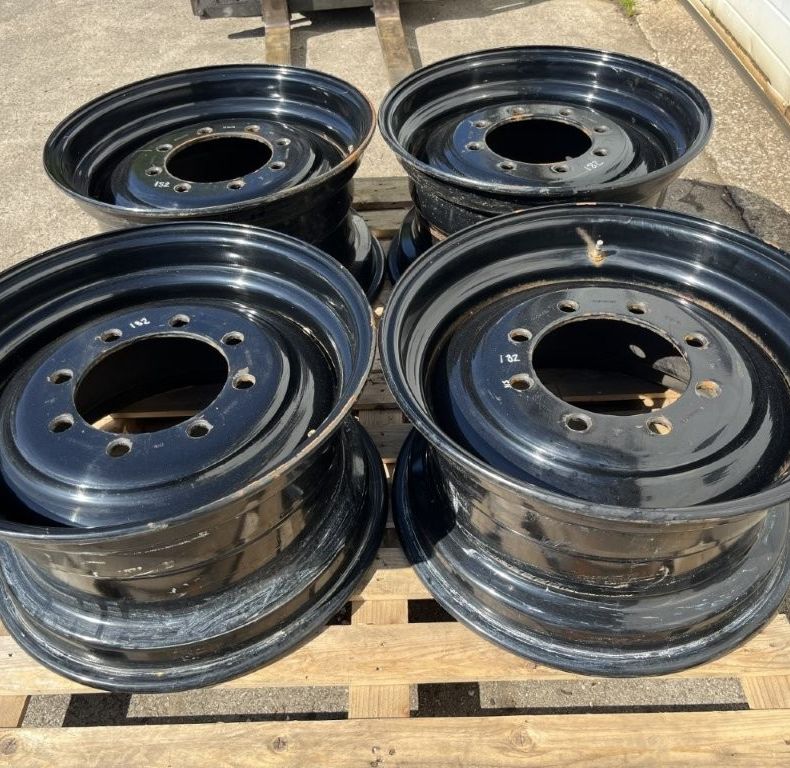 4x 13x24" RIMS
