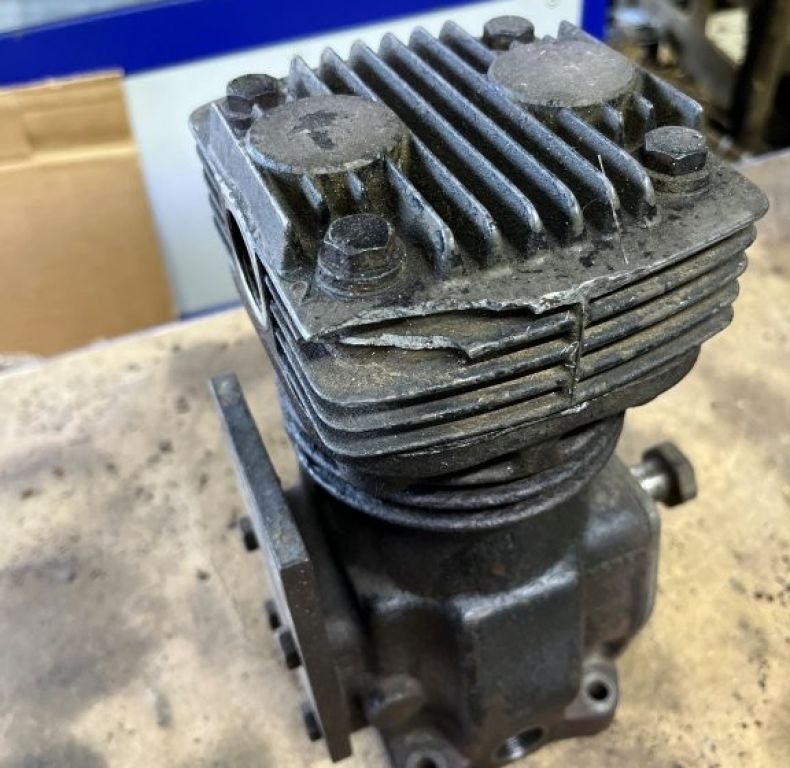 USED AIR COMPRESSOR AIR COOLED