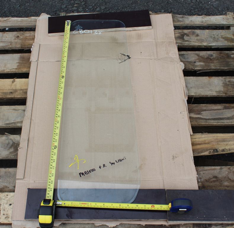 USED MB TRAC 1/4 LIGHT GLASS