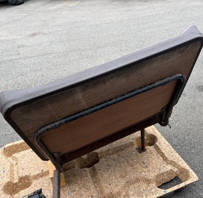 DOUBLE SEAT SBU LEFT HAND DRIVE
