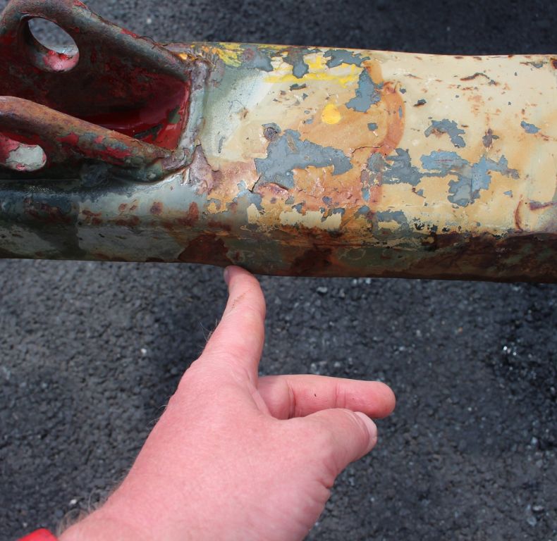 USED U900/1100 406/416 MILITARY BUMPER