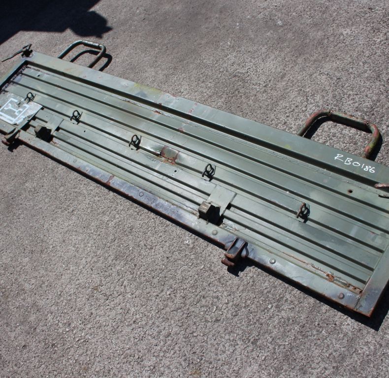 USED TAILGATE FOR U1300L/U1350 MODELS