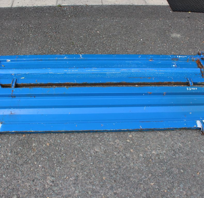 PAIR USED SIDES 1200-1600