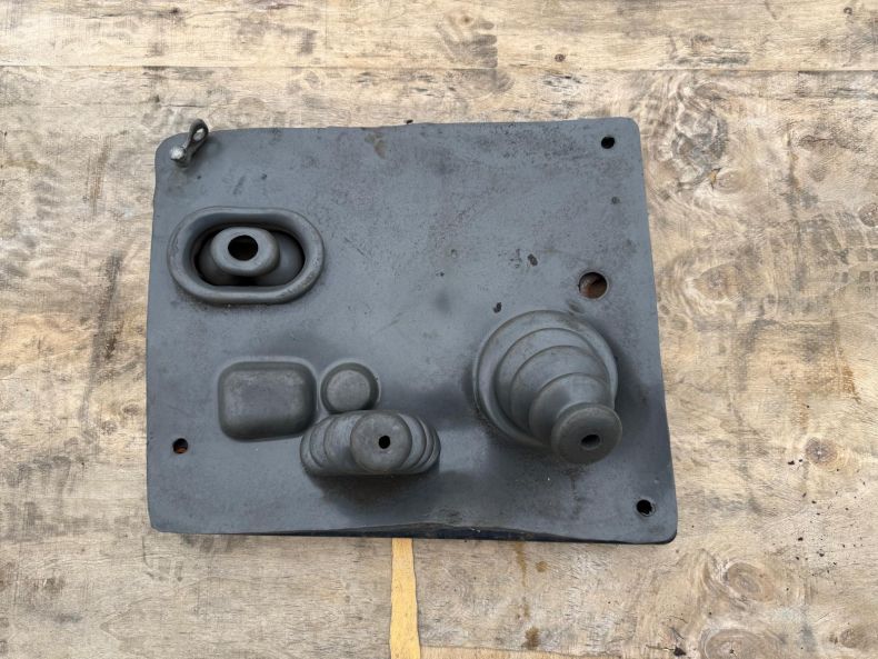 USED GEAR LEVER GAITER 406 416