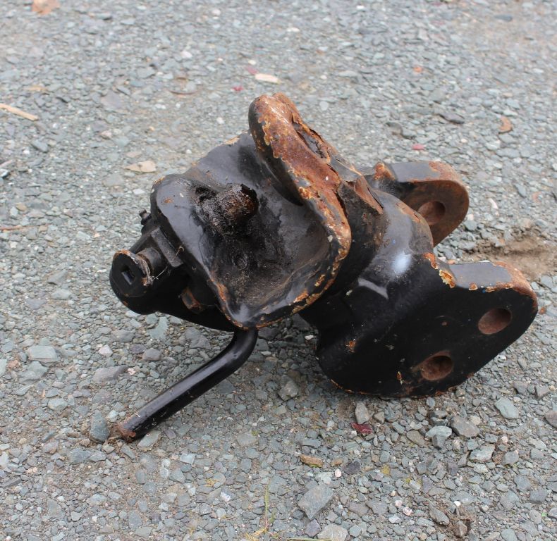 PIN-ON ROCKINGER TOW HITCH