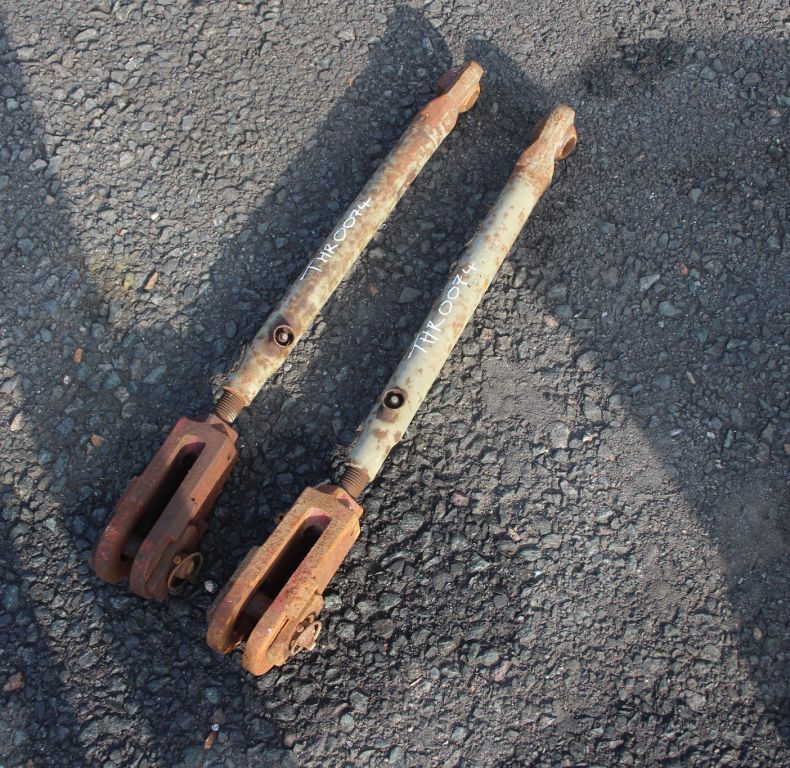 USED PAIR OF CAT II THREE POINT LINKAGE ADJUSTERS