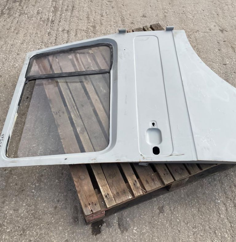 USED RH DOOR SBU