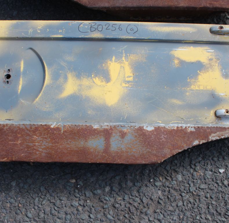 USED U900/1100 406/416 DOORS