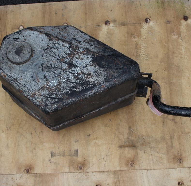 HYDRAULIC TANK 406/416