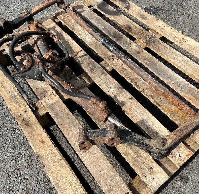 MB TRAC STEERING RAM & TRACKROD