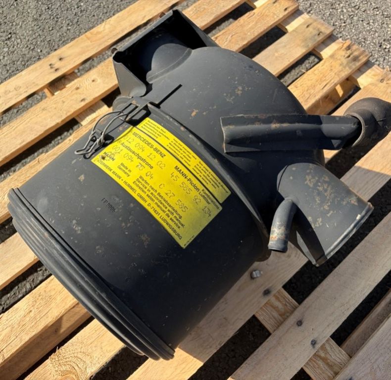 AIR FILTER HOUSING U1200 - U1700