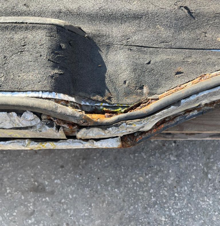 U900/1100 406/416 DOOR LEFT HAND USED