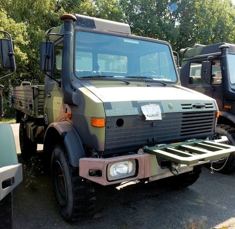 U1300L FRONT MOUNTING BRACKETS