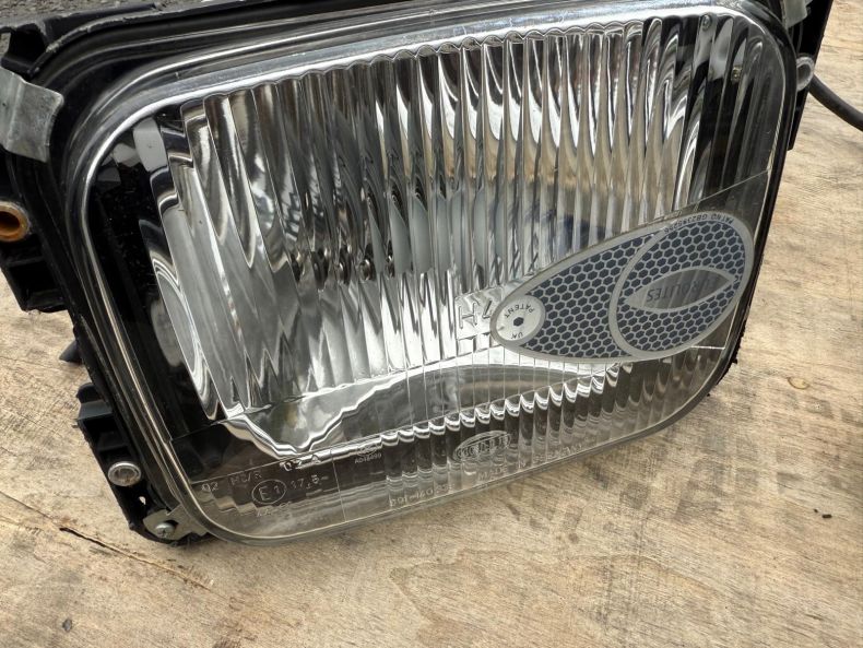 USED SBU LATER STYLE HEADLIGHTS