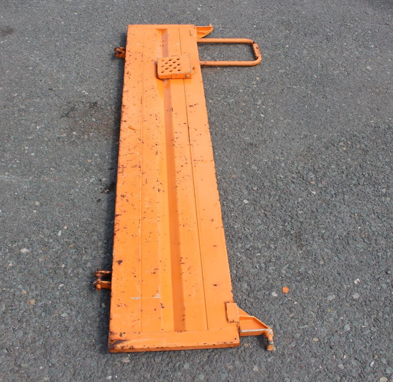 USED TAILGATE U1250,1450 & 1650