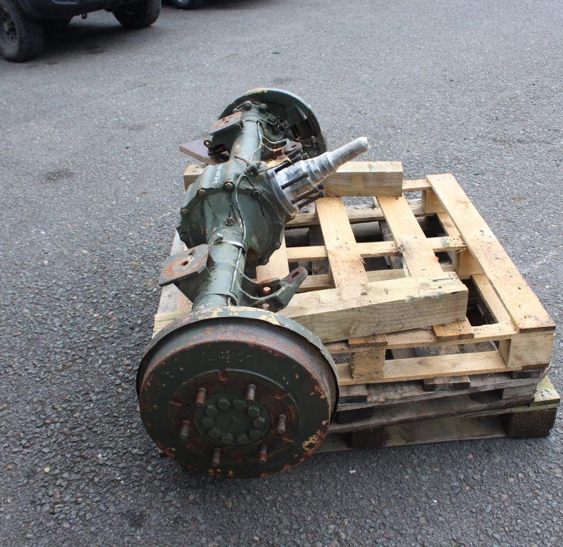 USED LOW KMS 406/416 DRUM BRAKE REAR AXLE