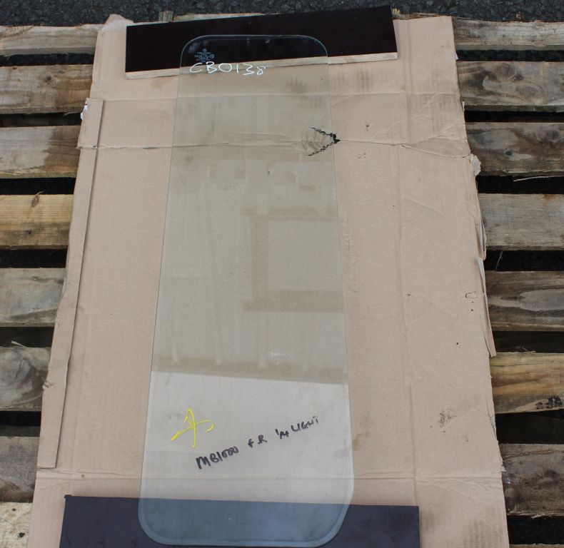 USED MB TRAC 1/4 LIGHT GLASS