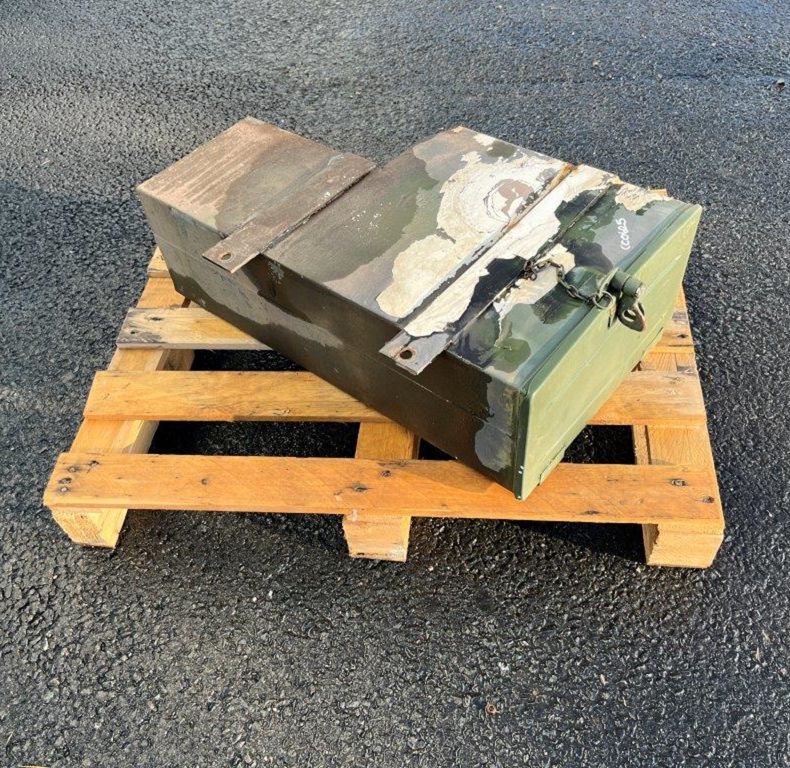 EX-MILITARY U1300L TOOLBOX STORAGE BOX