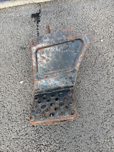 USED O/S TOP STEP U2100-2450