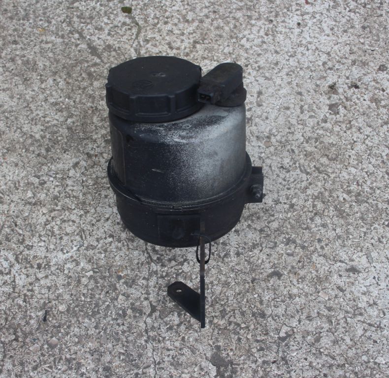 USED POWER STEERING RESERVOIR