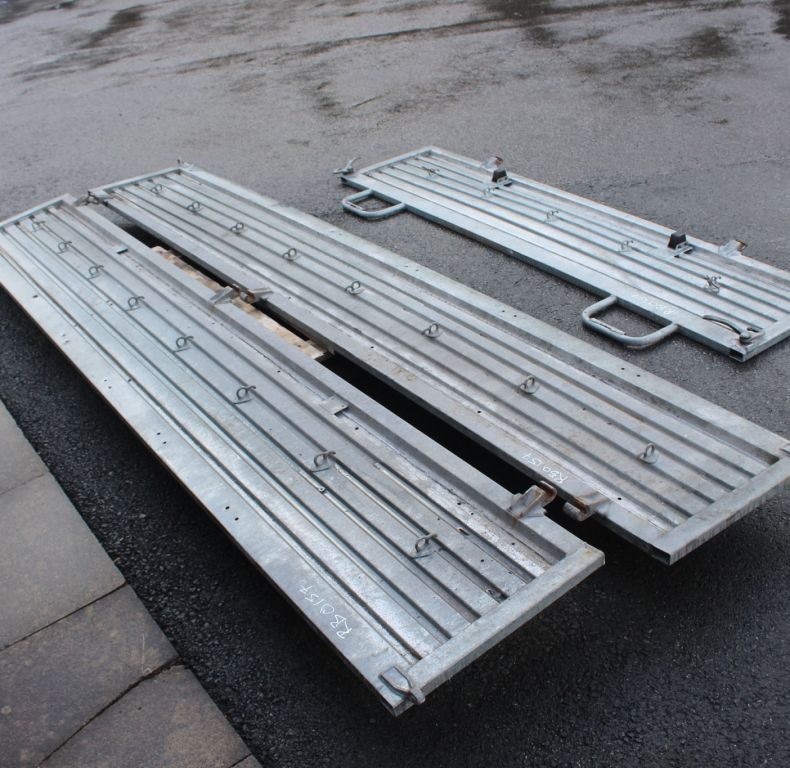 USED GALVANISED U1300L SIDES
