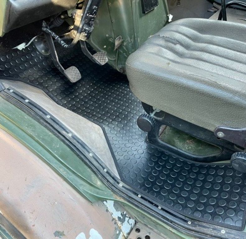 PAIR OF FLOORMATS TO SUIT U1300L & U3000/4000/5000