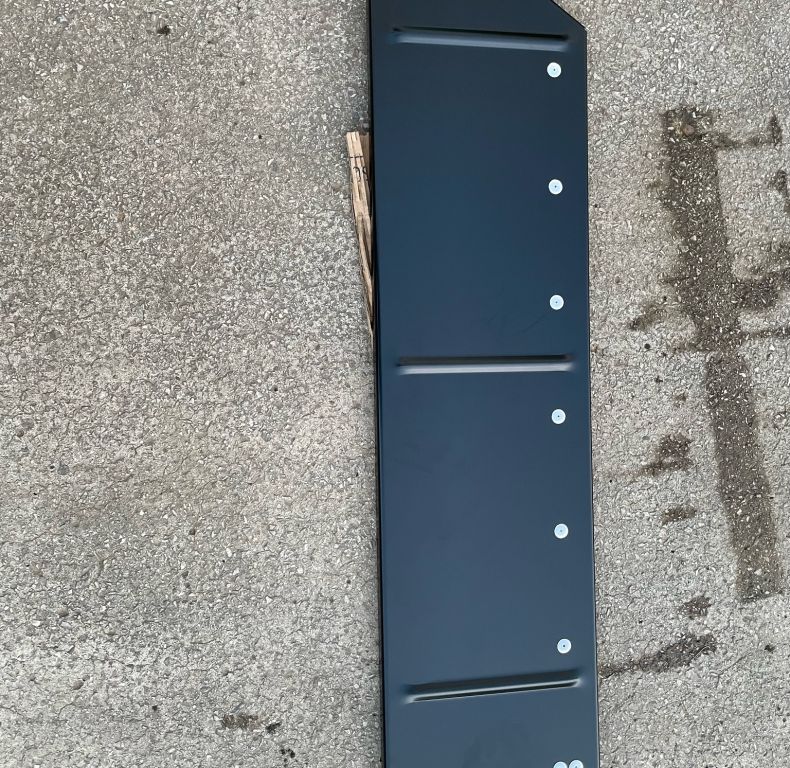 UGN U300/400/500 RADIATOR COVER
