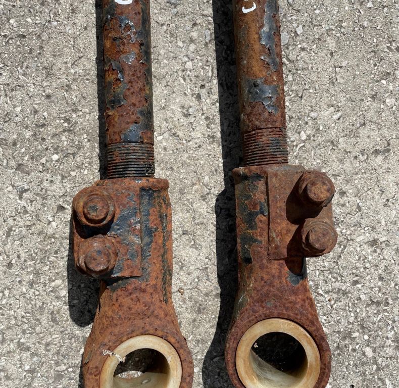 USED AUTOGUIDE PICK UP HITCH STABILISERS