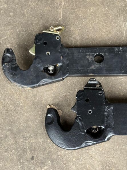 U406-427 3 POINT LINKAGE QR ARMS