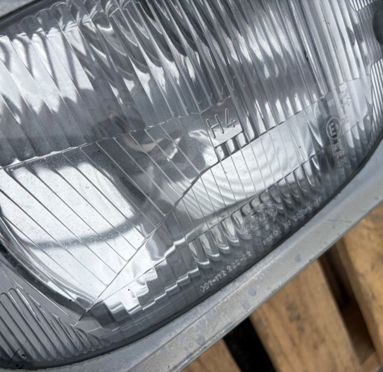 SBU HEADLIGHTS PAIR