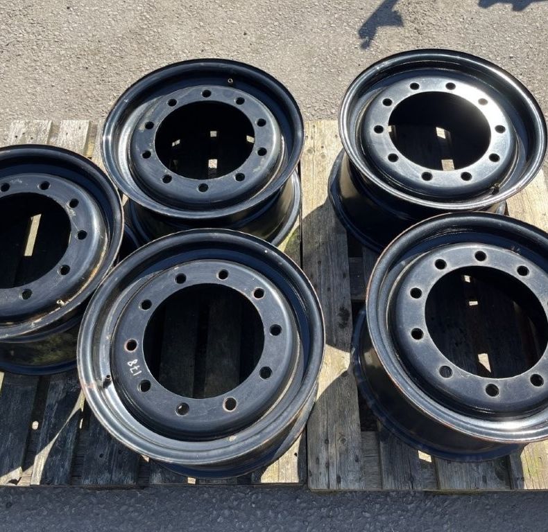 5x UNUSED 11X20 RIMS