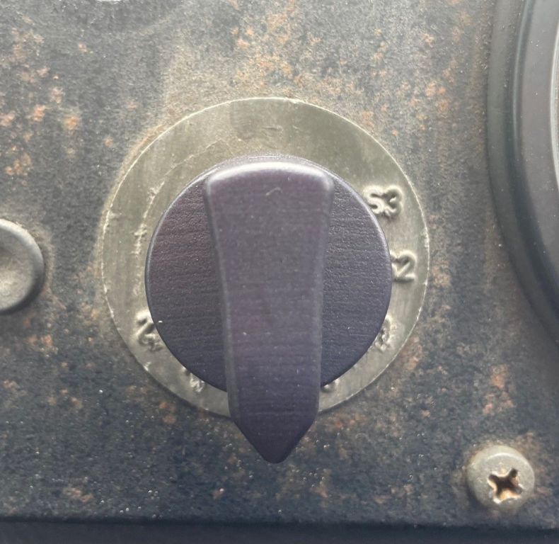 HEADLIGHT KNOB MILITARY U1300L