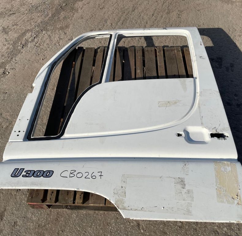 LEFT HAND DOOR UGN U300, 400, 500