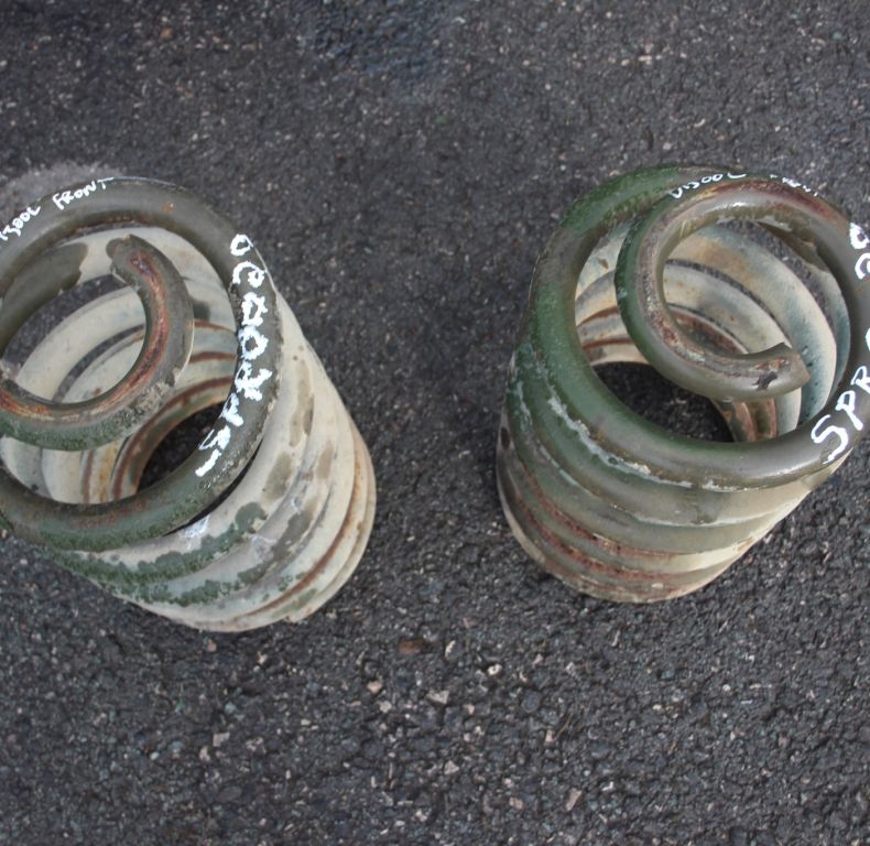PAIR OF USED FRONT SPRINGS U1300L & U1550L