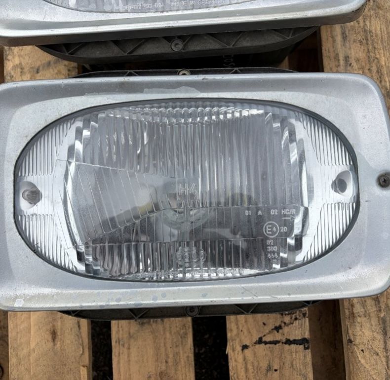 SBU HEADLIGHTS PAIR