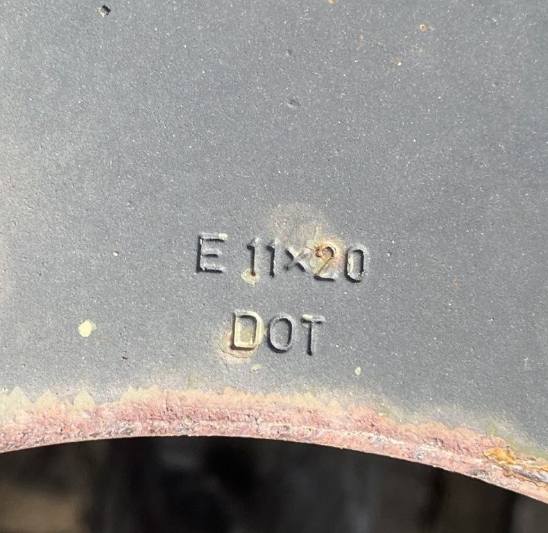 4x 11x20 8 BOLT RIMS