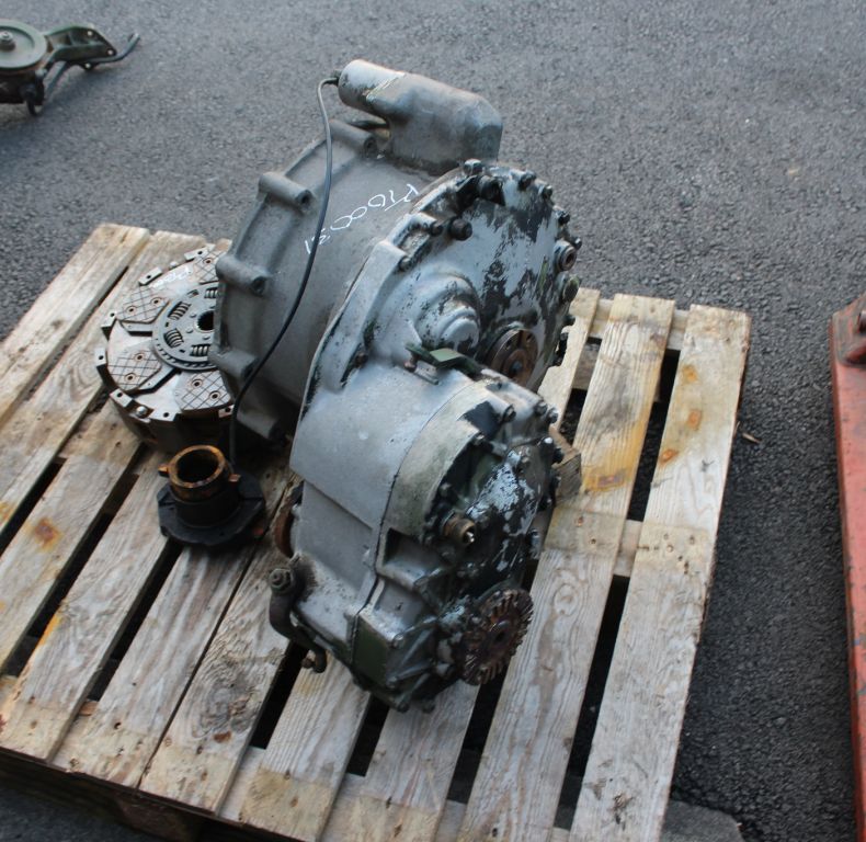 USED DOUBLE CLUTCH PTO BOX