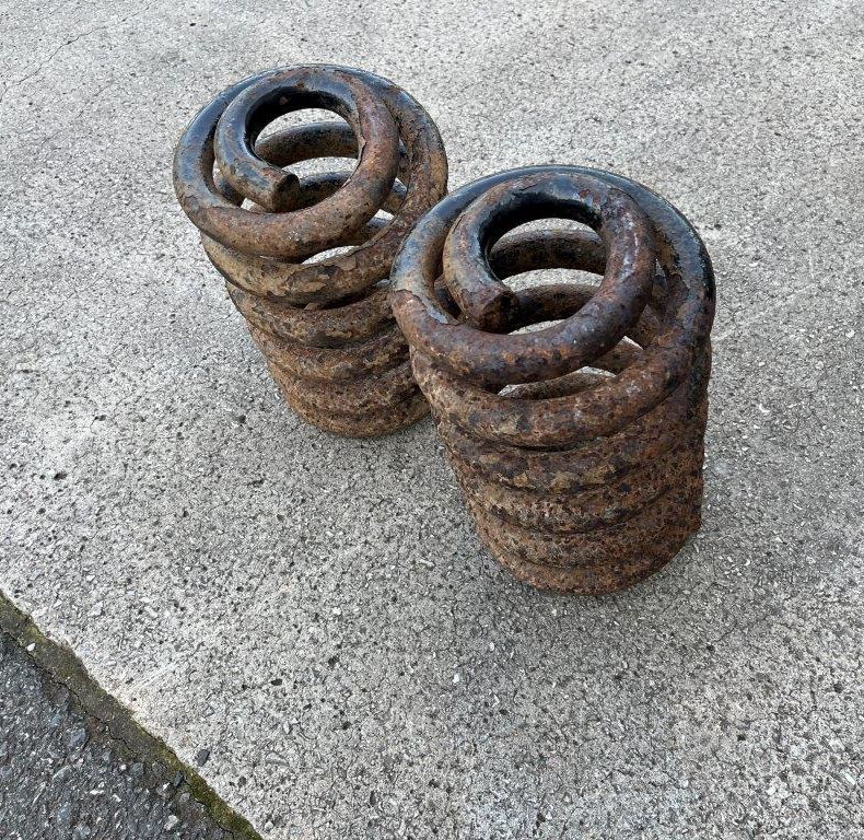 REAR HEAVY DUTY SPRINGS 424-427