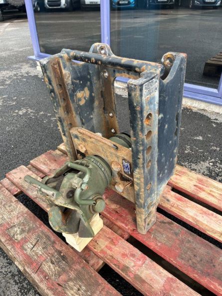 SCHARMUELLER LADDER HITCH USED